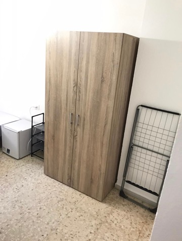 Habitación H44 · armario y equipamiento auxiliar