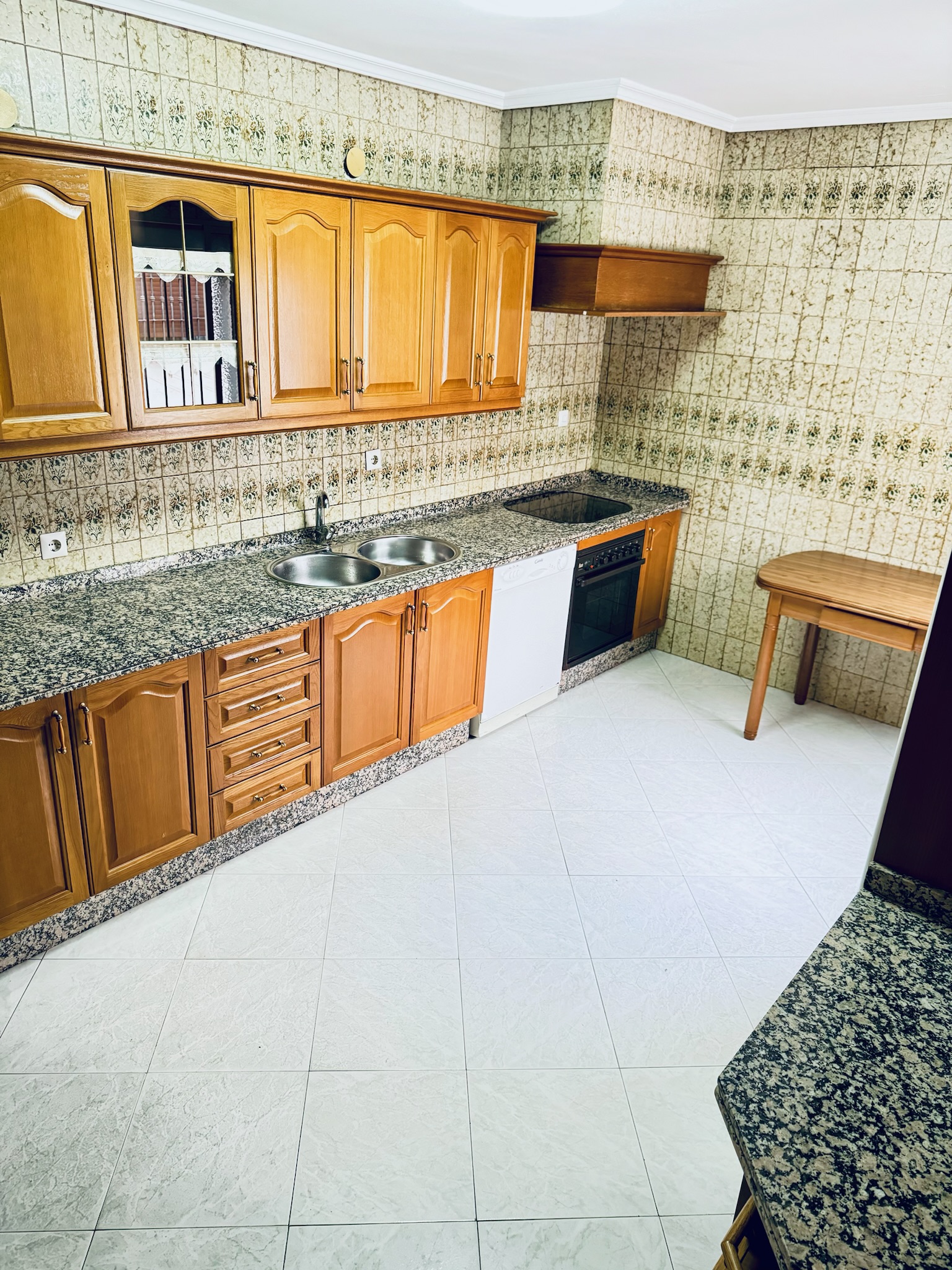 Cocina · fregadero, vitro, horno y lavavajillas